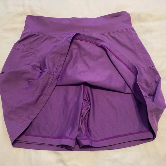 New purple running skirt with built-in shorts & pockets on both sides size 4-6 - Picture 5 of 9